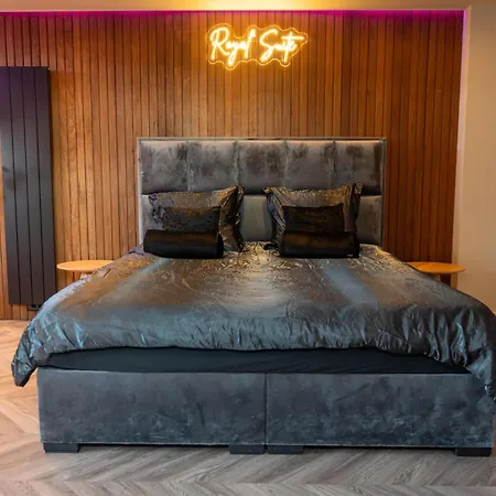 Royal Suite-3