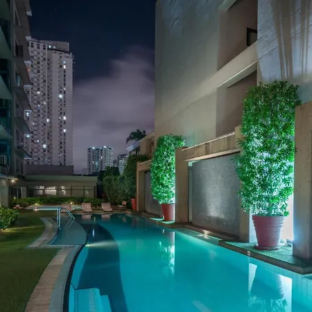 Astoria Plaza-2