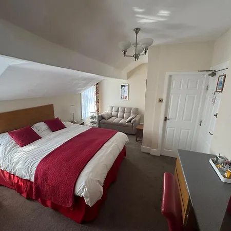 Rossdene House-3