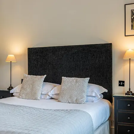 Lorne House Bed & Breakfast-3