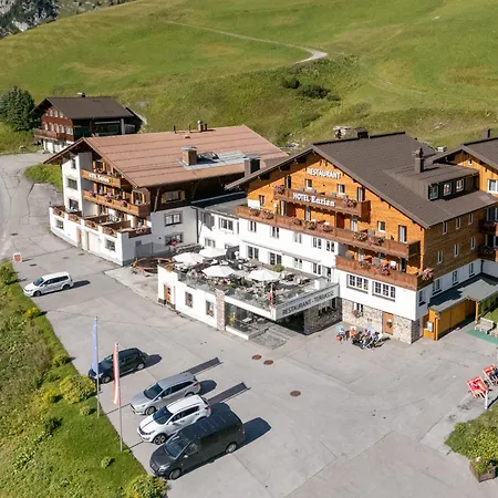Sporthotel Enzian-2