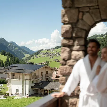 Piccolo - Dolomites & Gourmet Hotel-3