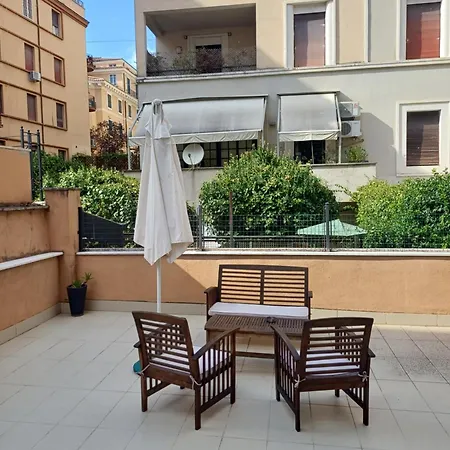 Room And Apartment Rome-3