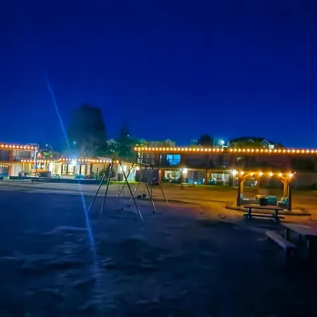 Sea Edge Beachside Hotel-3
