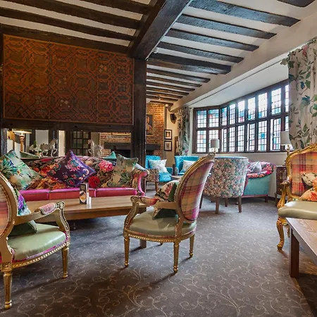 The White Horse Hotel, Romsey, Hampshire - The Coaching Inn Group-3