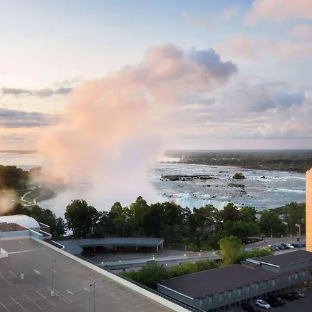 Wyndham Grand Fallsview Hotel-2