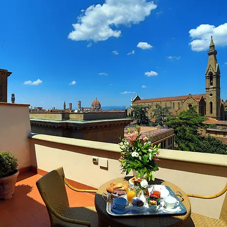 Plaza Hotel Lucchesi-3