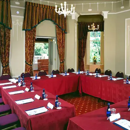 Metropole Hotel And Spa-3