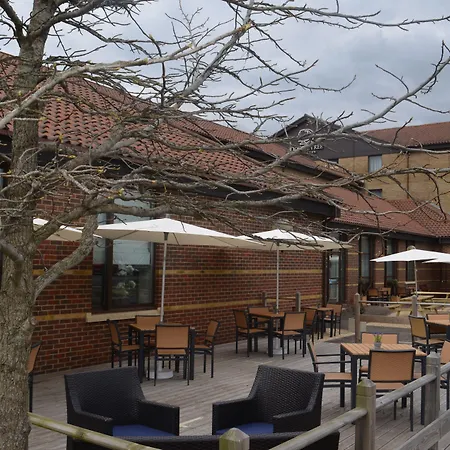 Doubletree By Hilton Swindon Hotel-2