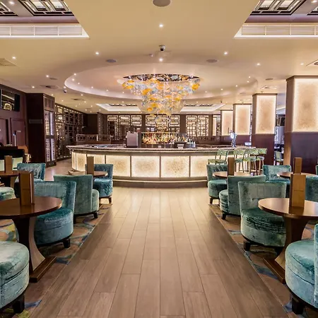 Radisson Blu Hotel, London Heathrow-3
