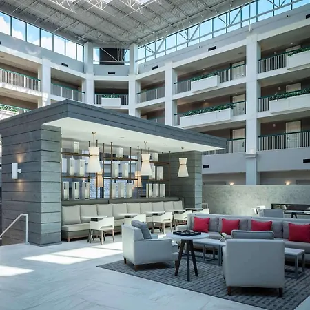 Hilton Suites Brentwood-3