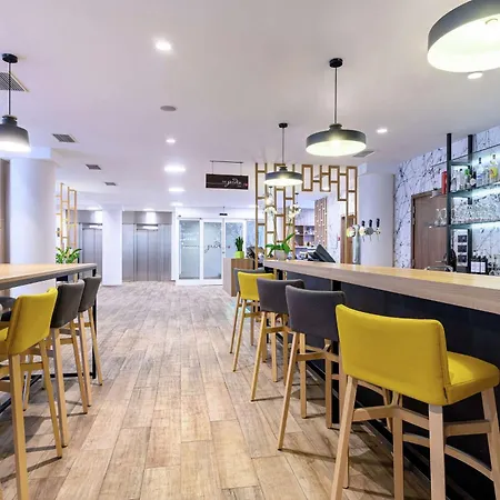 Hilton Garden Inn Brussels City Centre-2
