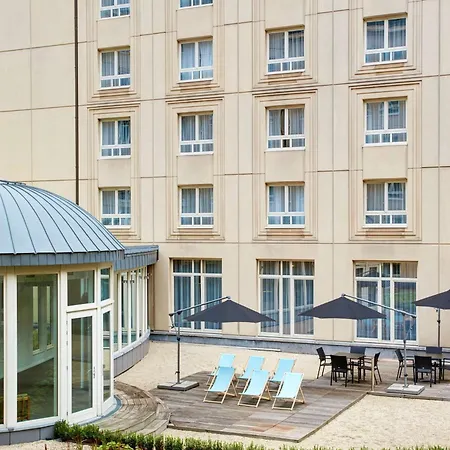 Hilton Garden Inn Brussels City Centre-3
