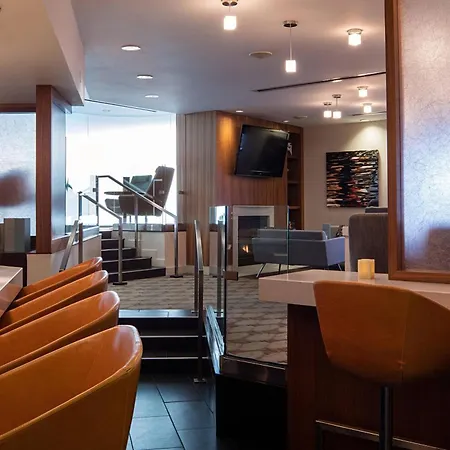 Delta Hotels By Marriott Edmonton South Conference Centre-3