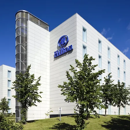 Hilton London Gatwick Airport-2