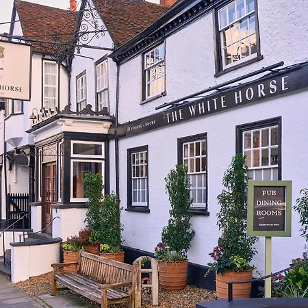 The White Horse - A Heartwood Inn-3