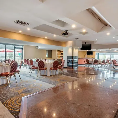 Quality Hotel Dorval Aeroport-3