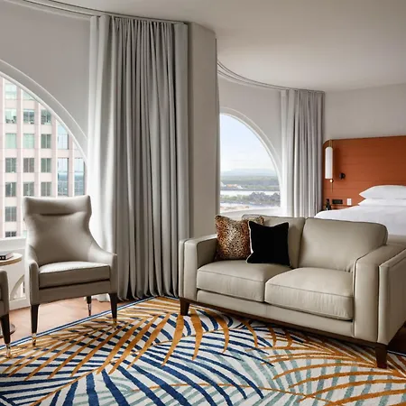 Montreal Marriott Chateau Champlain-2