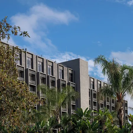 Knott'S Hotel-2