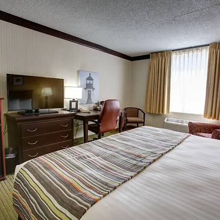 Country Inn & Suites By Radisson, Traverse City, Mi-3