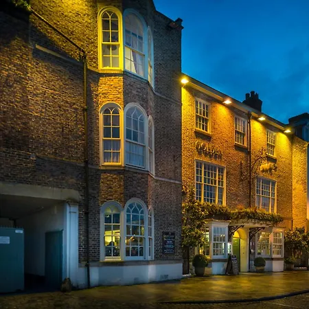 The Golden Fleece Hotel, Thirsk, North Yorkshire - The Coaching Inn Group-2