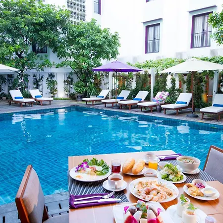 Emm Hotel Hue-3