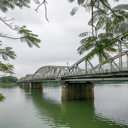 Emm Hotel Hue-3