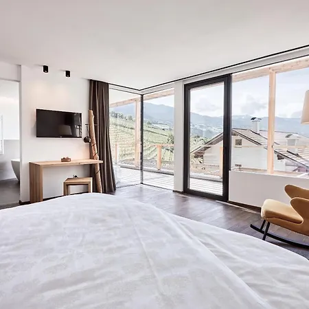 Byhaller Suites & Ao Restaurant-2