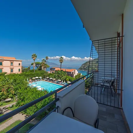 Aequa Hotel-2