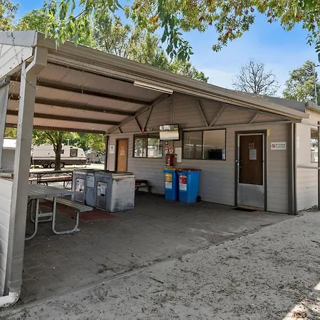 Wodonga Holiday Park-2