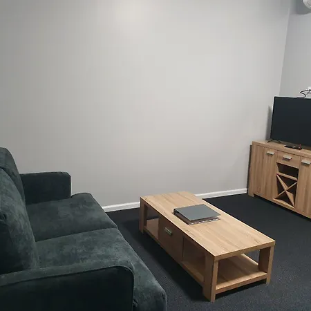 Madison Capital Executive Apartments-3