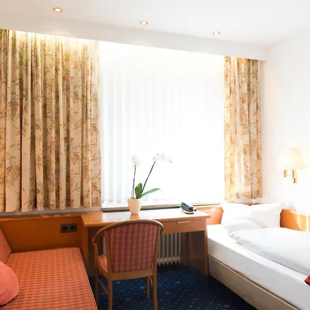 Ringhotel Loew'S Merkur-3