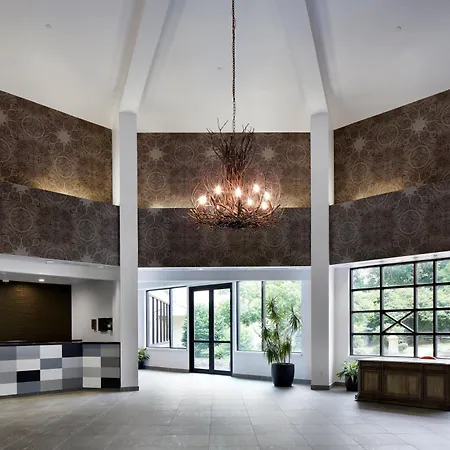 Tarrytown House Estate-2