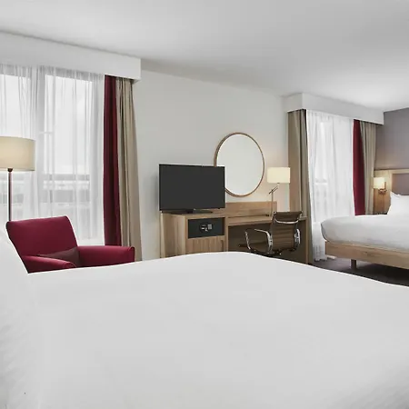 Hilton Garden Inn Dublin City Centre-2