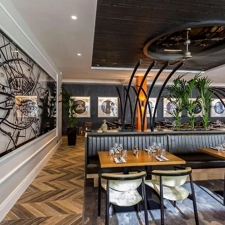 Clayton Hotel Dublin Airport Central-2