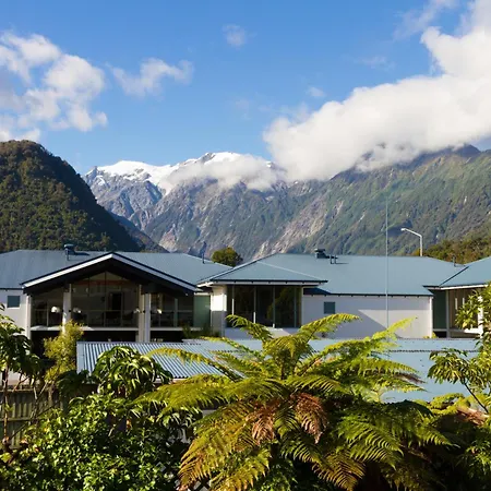 Scenic Hotel Franz Josef Glacier-3