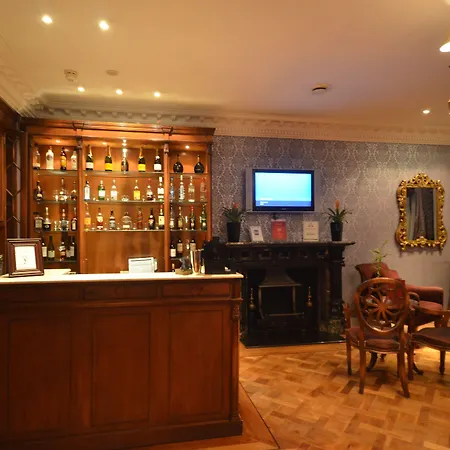 Ashburn Hotel-3