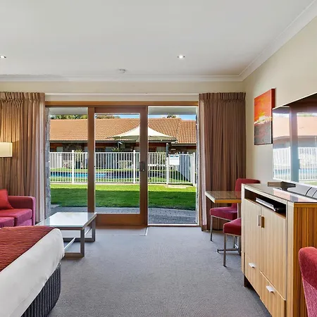 Julie-Anna, Bendigo-3