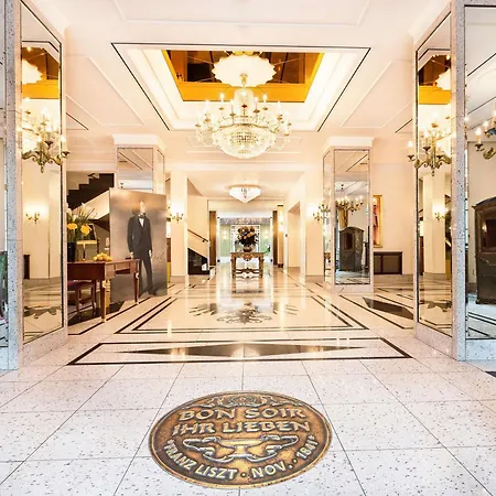 Best Western Premier Grand Hotel Russischer Hof-3