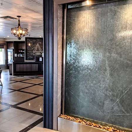 Chateau Moncton Trademark Collection By Wyndham-2