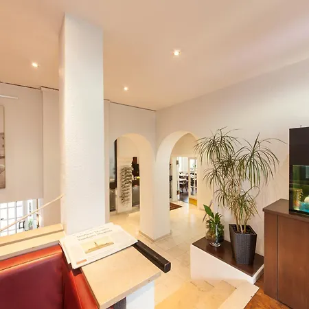 Hotel Offenbacher Hof-3