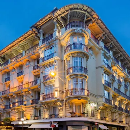 Best Western Plus Hôtel Massena Nice-3