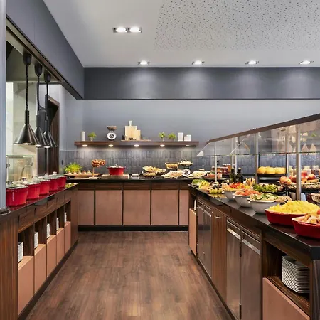 Courtyard By Marriott Linz-3