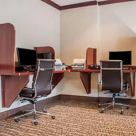 Quality Inn Near Walden Galleria Mall-3