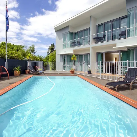 Aristotles North Shore-2