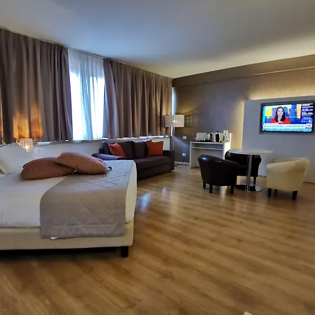Hotel President-2