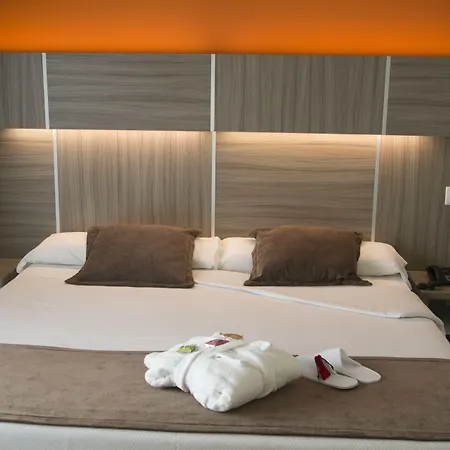 Hotel Serrano-3