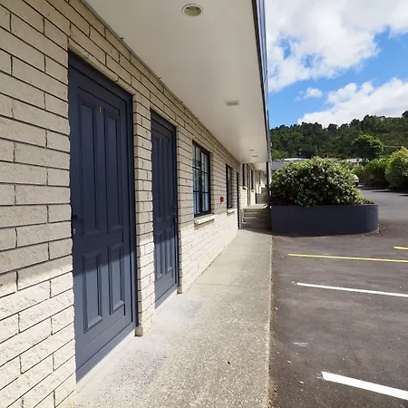 Bk'S Pohutukawa Lodge-2