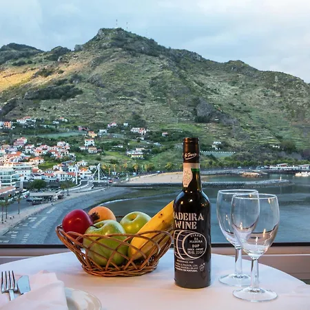 Baia Madeira Hotel-3
