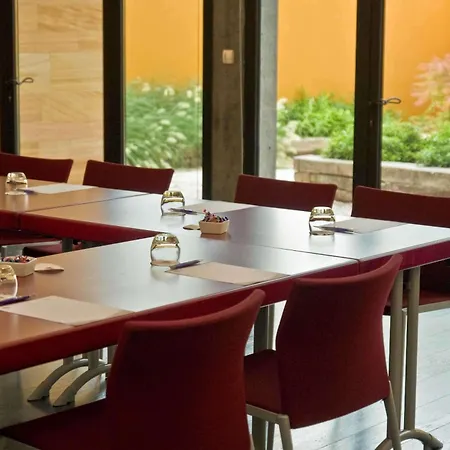 Best Western Plus Le Lavarin Avignon-3